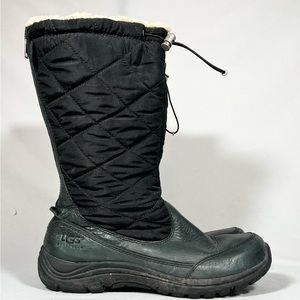 UGG Women’s Snowpeak Shearling Lined Black Leather Quilted Snow Boot Size 10